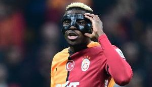 开云体育入口-记者：费内巴切对奥斯梅恩很感兴趣，但球员不想加盟死敌球队