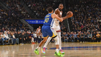 詹姆斯：有几人只要出手你觉得就会进 KD&amp;库里&amp;SGA&amp;小卡在列