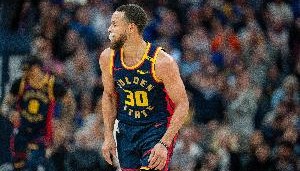 开云体育登录-科尔：若库里下一场不打我会很惊讶 不过他的状态依旧是出战成疑