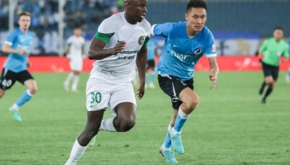 开云体育在线-【中超】穆谢奎弑旧主弗兰克破门 大连人1比2浙江队