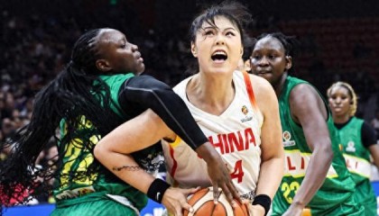开云体育在线-世界杯资格赛首战轻取马里，“以胜代练”的中国女篮目标不止“抢门票”